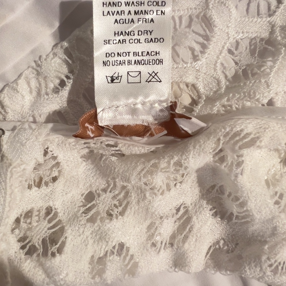 A363  HWA Apparel Romantic Core White Lace Peplum Top One-Shoulder Sleeve NWOT L - Picture 10 of 10